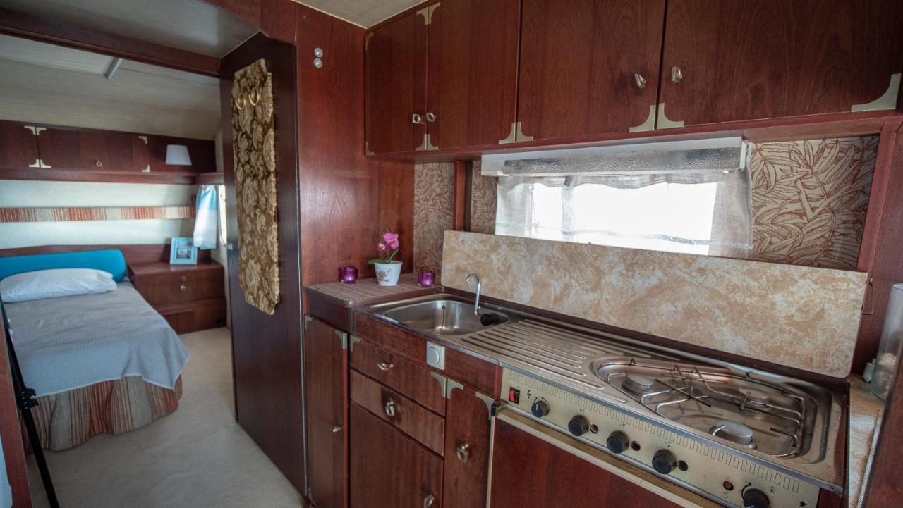 Caravan Fishing Spot Porto Roxa Agios Leon